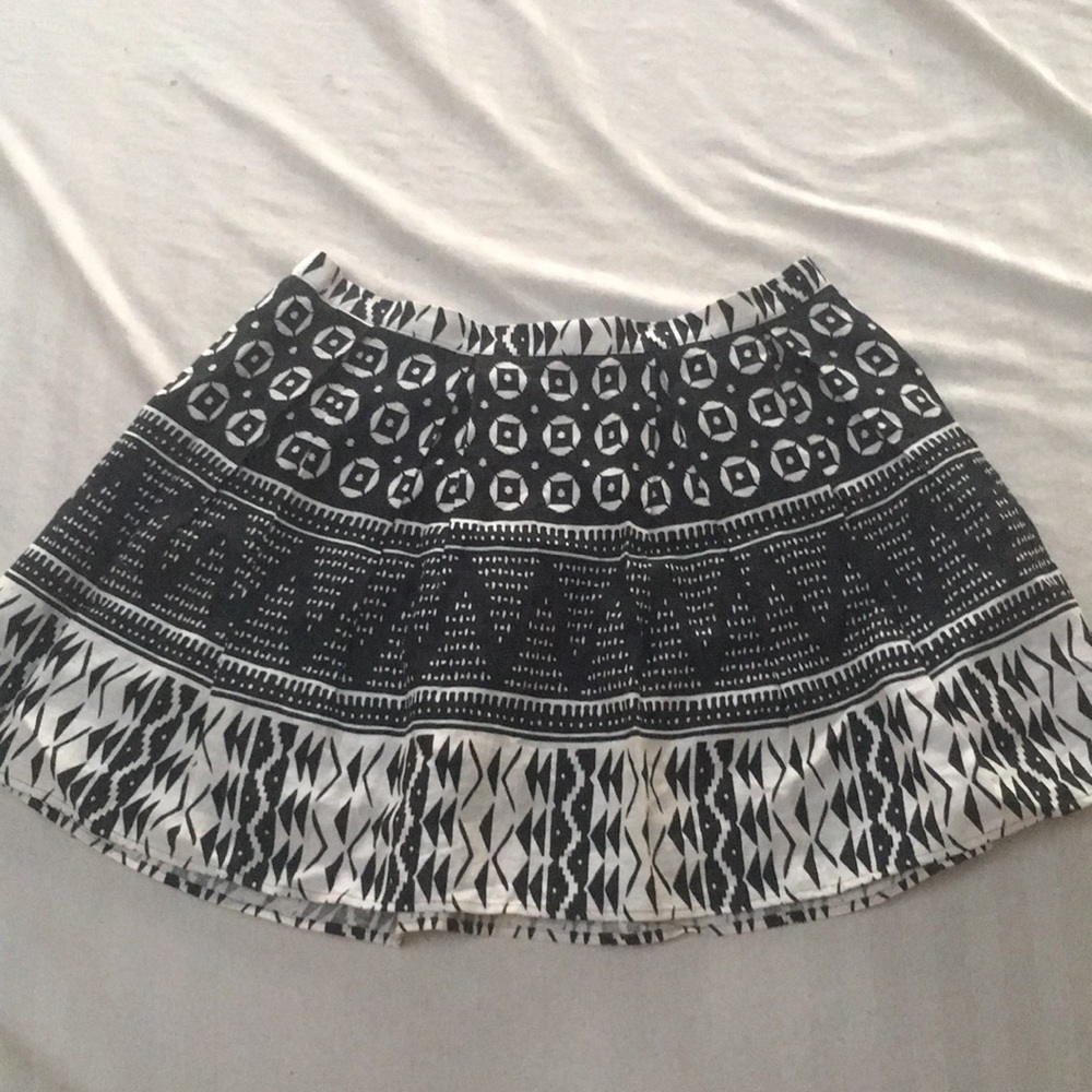 Black and White flowy skirt